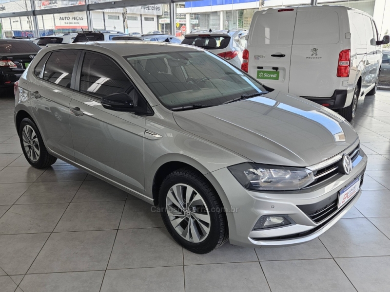VOLKSWAGEN - POLO - 2019/2020 - Prata - R$ 79.500,00