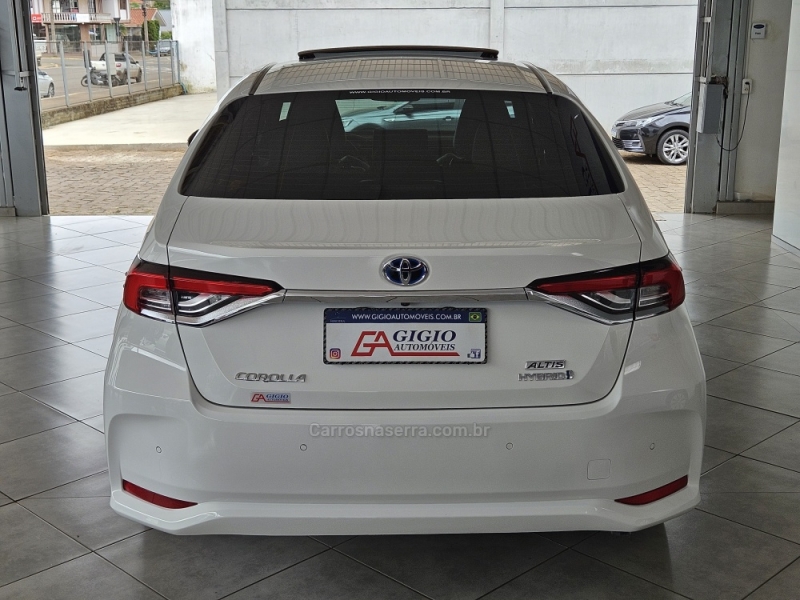 TOYOTA - COROLLA - 2021/2021 - Branca - R$ 137.900,00