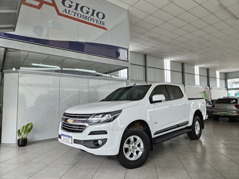 CHEVROLET - S10 - 2017/2018 - Branca - R$ 140.000,00
