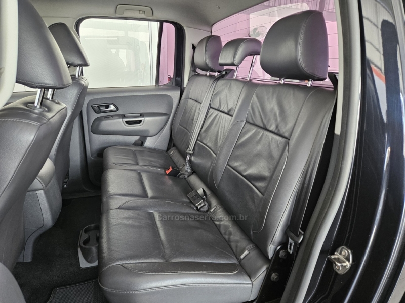 VOLKSWAGEN - AMAROK - 2015/2016 - Preta - R$ 108.000,00