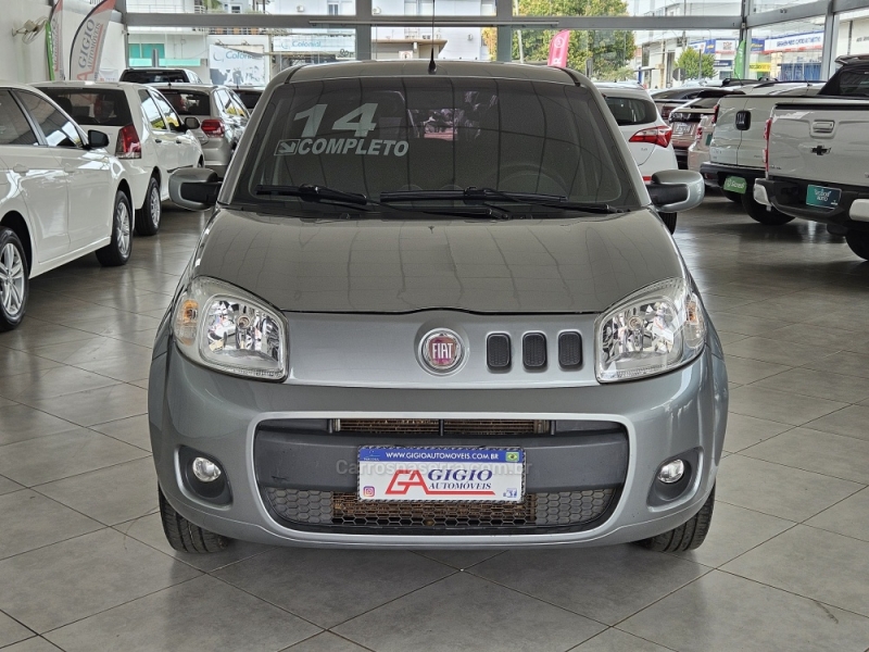 FIAT - UNO - 2013/2014 - Cinza - R$ 36.000,00