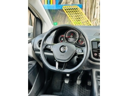 VOLKSWAGEN - UP - 2018/2019 - Branca - R$ 62.000,00