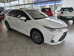 TOYOTA - COROLLA - 2021/2021 - Branca - R$ 137.900,00