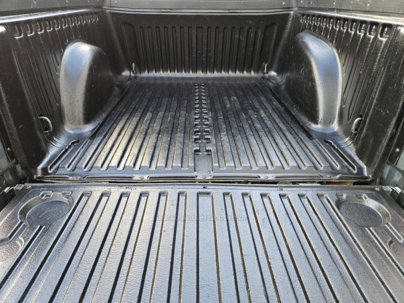 VOLKSWAGEN - SAVEIRO - 2011/2012 - Cinza - R$ 44.900,00