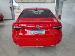 VOLKSWAGEN - JETTA - 2019/2020 - Vermelha - R$ 117.900,00