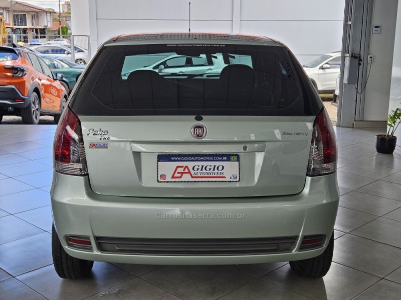 FIAT - PALIO - 2011/2011 - Verde - R$ 30.000,00