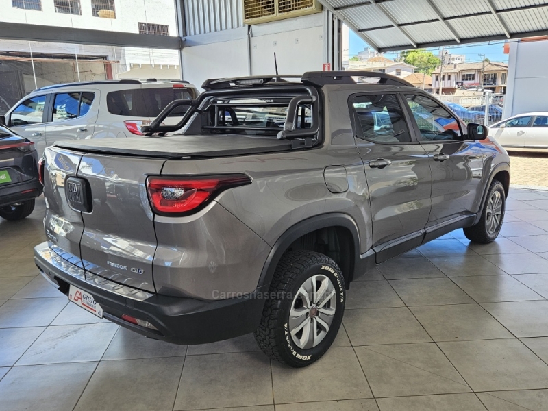 FIAT - TORO - 2018/2018 - Cinza - R$ 88.000,00