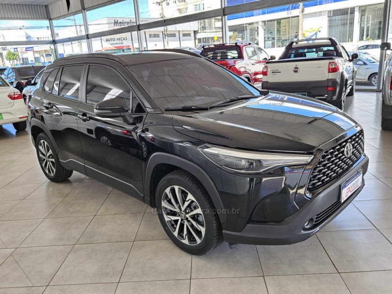 TOYOTA - COROLLA - 2021/2022 - Preta - R$ 139.500,00