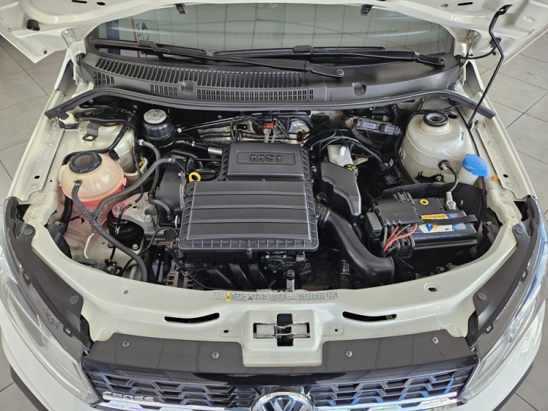 VOLKSWAGEN - SAVEIRO - 2019/2020 - Branca - R$ 87.000,00