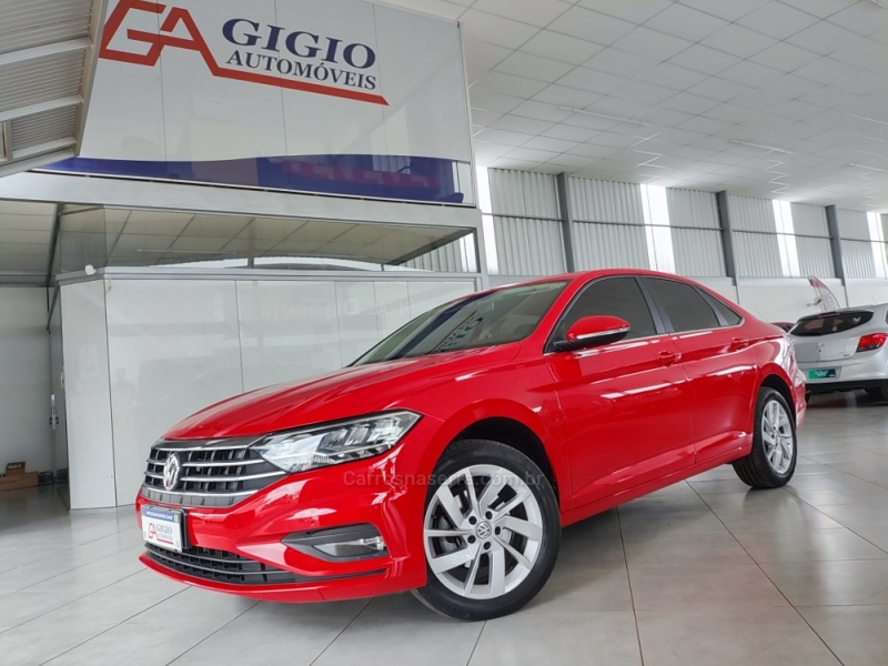 VOLKSWAGEN - JETTA - 2019/2020 - Vermelha - R$ 117.900,00