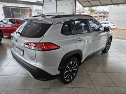 TOYOTA - COROLLA - 2022/2023 - Prata - R$ 168.000,00