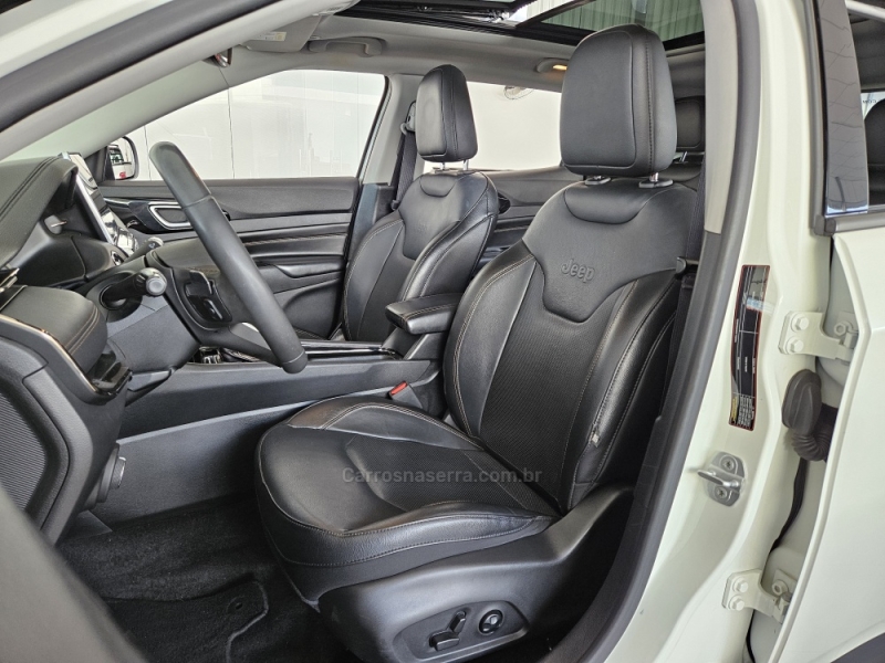 JEEP - COMPASS - 2021/2022 - Branca - R$ 143.000,00