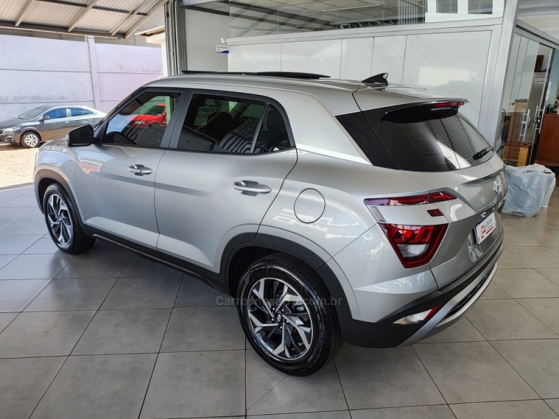 HYUNDAI - CRETA - 2022/2023 - Prata - R$ 137.900,00