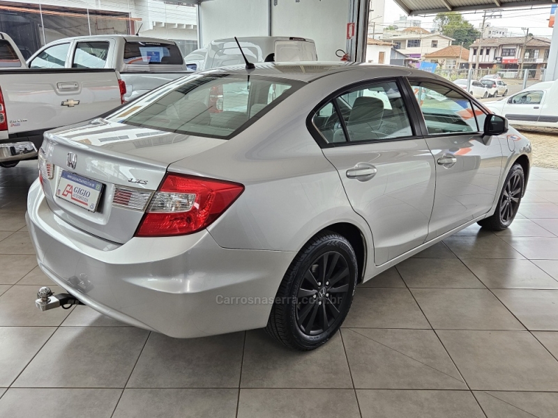 HONDA - CIVIC - 2012/2013 - Prata - R$ 67.000,00