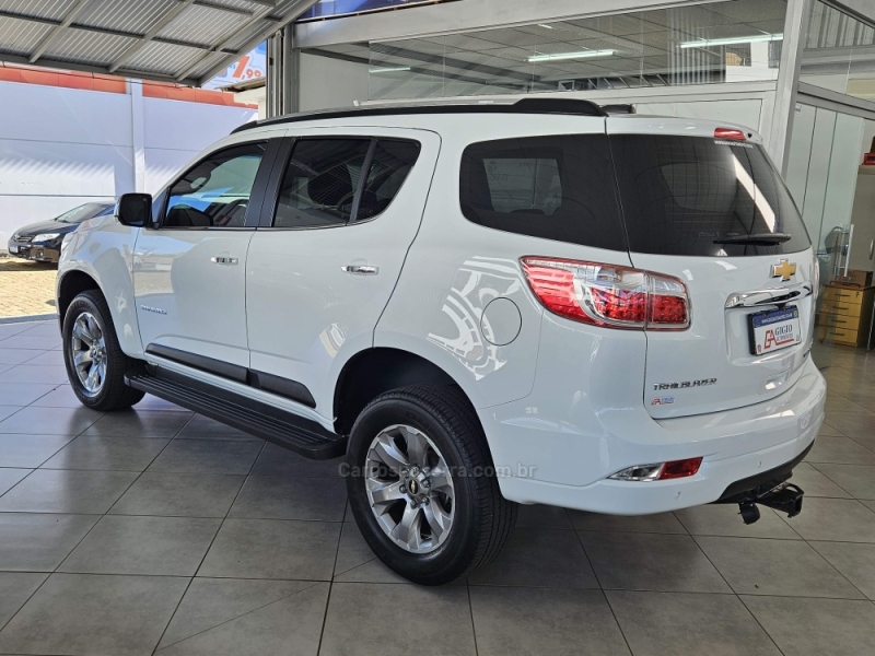 CHEVROLET - TRAILBLAZER - 2022/2023 - Branca - R$ 253.000,00