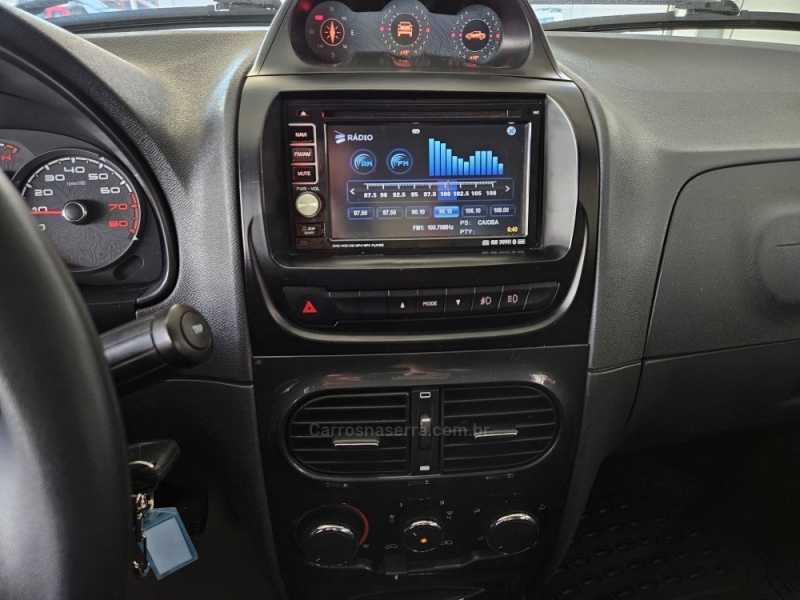 FIAT - STRADA - 2013/2014 - Branca - R$ 58.800,00