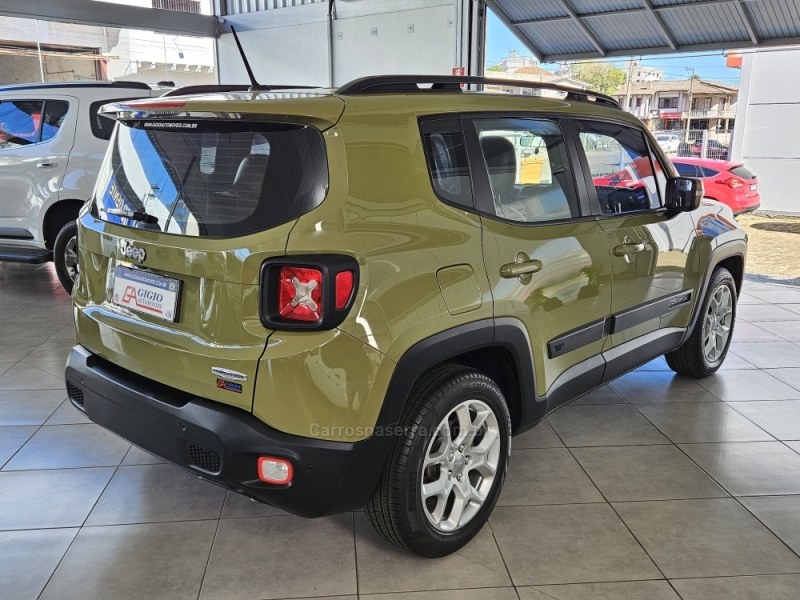 JEEP - RENEGADE - 2015/2016 - Verde - R$ 71.500,00