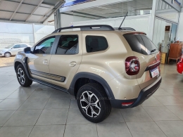 RENAULT - DUSTER - 2022/2023 - Bege - R$ 110.900,00