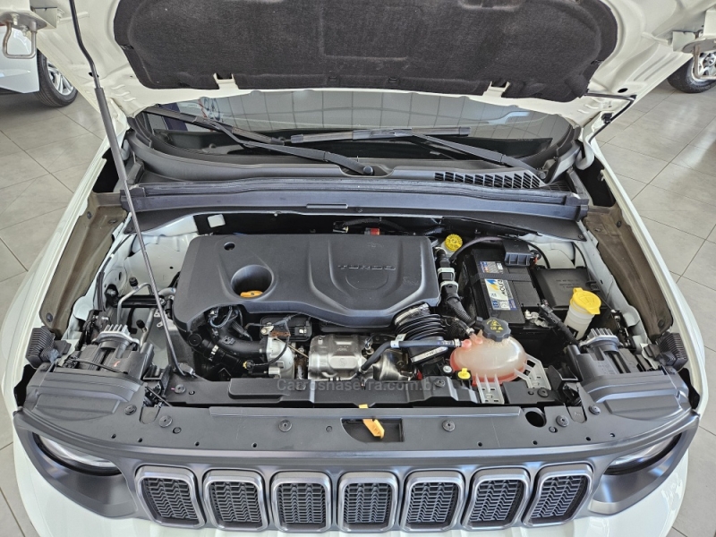 JEEP - RENEGADE - 2022/2022 - Branca - R$ 123.000,00