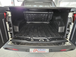 FIAT - TORO - 2017/2017 - Branca - R$ 88.000,00