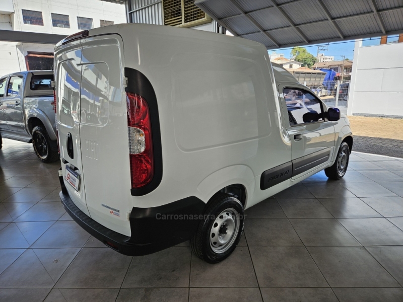FIAT - FIORINO - 2022/2023 - Branca - R$ 88.500,00