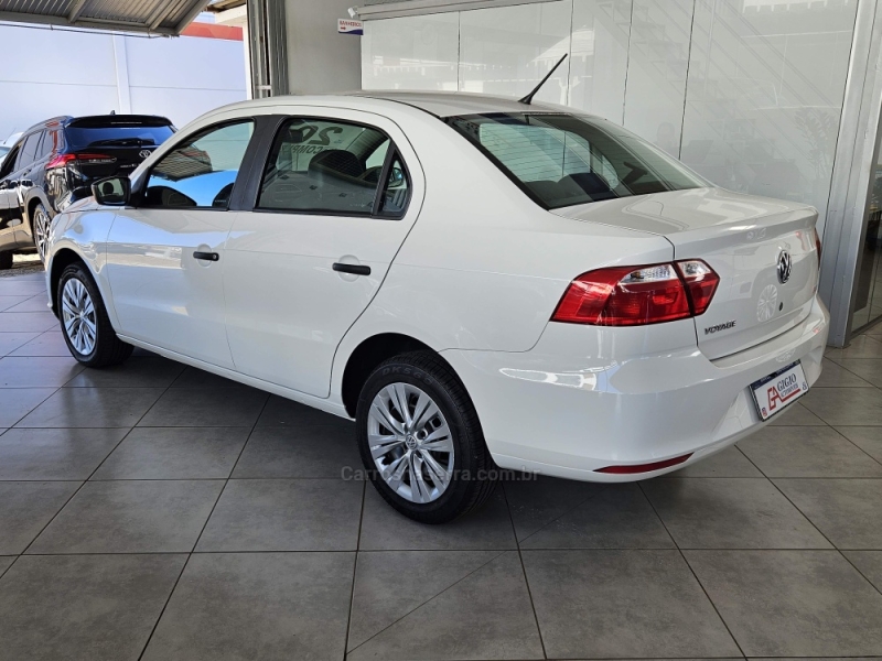 VOLKSWAGEN - VOYAGE - 2019/2020 - Branca - R$ 56.500,00