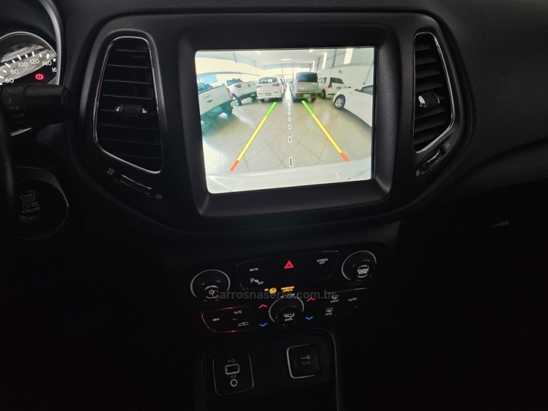 JEEP - COMPASS - 2017/2017 - Bege - R$ 91.500,00
