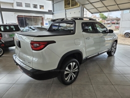 FIAT - TORO - 2022/2023 - Branca - R$ 142.900,00