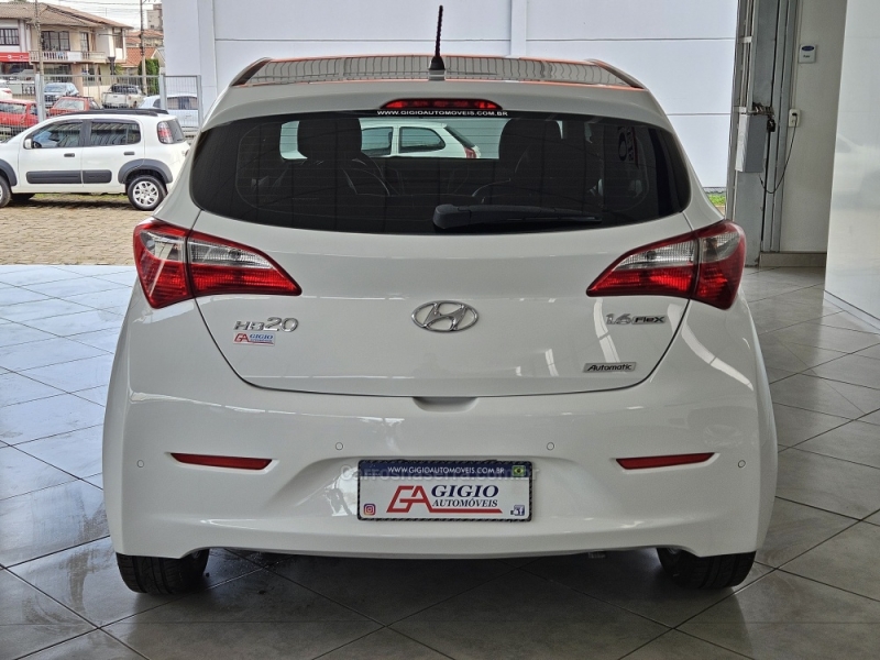 HYUNDAI - HB20 - 2013/2014 - Branca - R$ 57.000,00