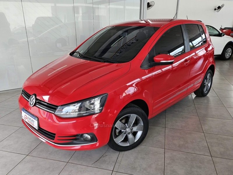 VOLKSWAGEN - FOX - 2018/2019 - Vermelha - R$ 59.900,00