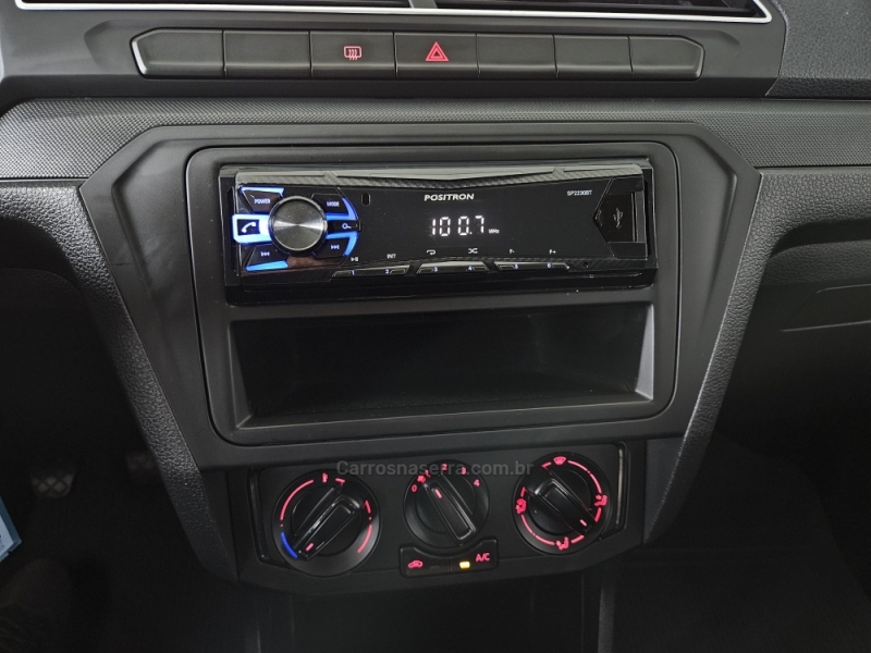 VOLKSWAGEN - GOL - 2022/2023 - Branca - R$ 58.500,00