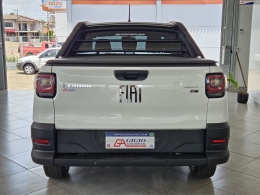 FIAT - STRADA - 2022/2023 - Branca - R$ 119.000,00
