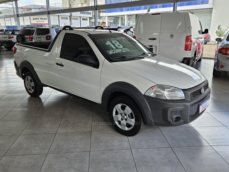 FIAT - STRADA - 2017/2018 - Branca - R$ 55.000,00