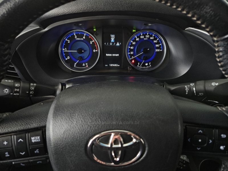 TOYOTA - HILUX - 2019/2019 - Cinza - R$ 186.000,00