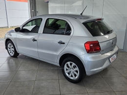 VOLKSWAGEN - GOL - 2022/2023 - Prata - R$ 59.500,00