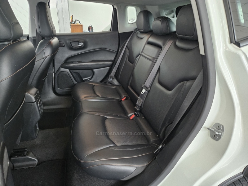 JEEP - COMPASS - 2017/2017 - Bege - R$ 91.500,00