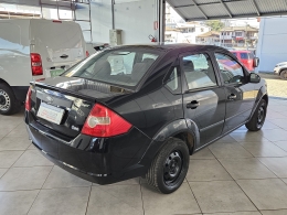 FORD - FIESTA - 2007/2008 - Preta - R$ 16.500,00