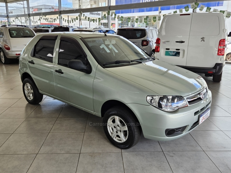 FIAT - PALIO - 2011/2011 - Verde - R$ 30.000,00