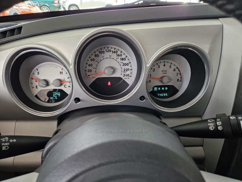 CHRYSLER - PT CRUISER - 2008/2009 - Prata - R$ 45.000,00