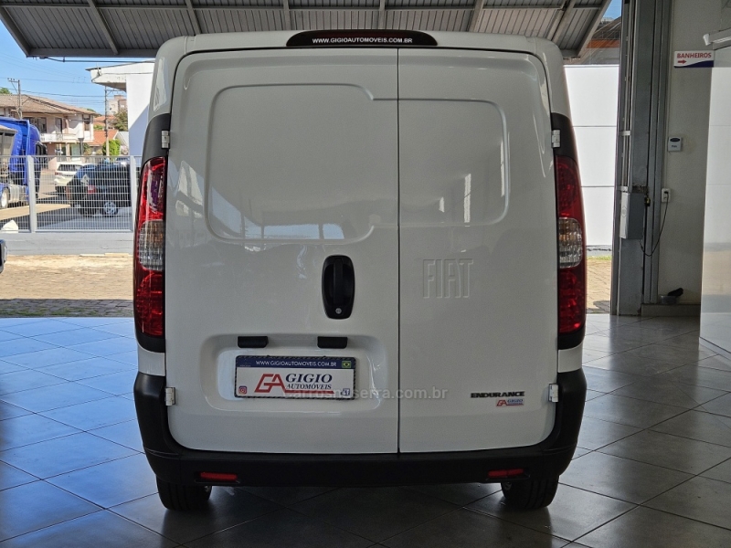 FIAT - FIORINO - 2022/2023 - Branca - R$ 88.500,00