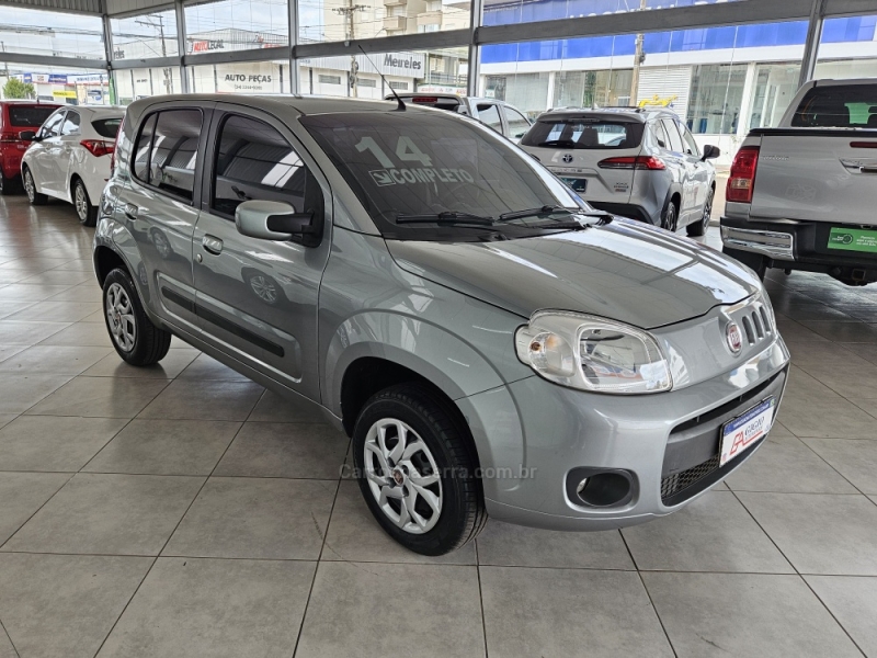 FIAT - UNO - 2013/2014 - Cinza - R$ 36.000,00