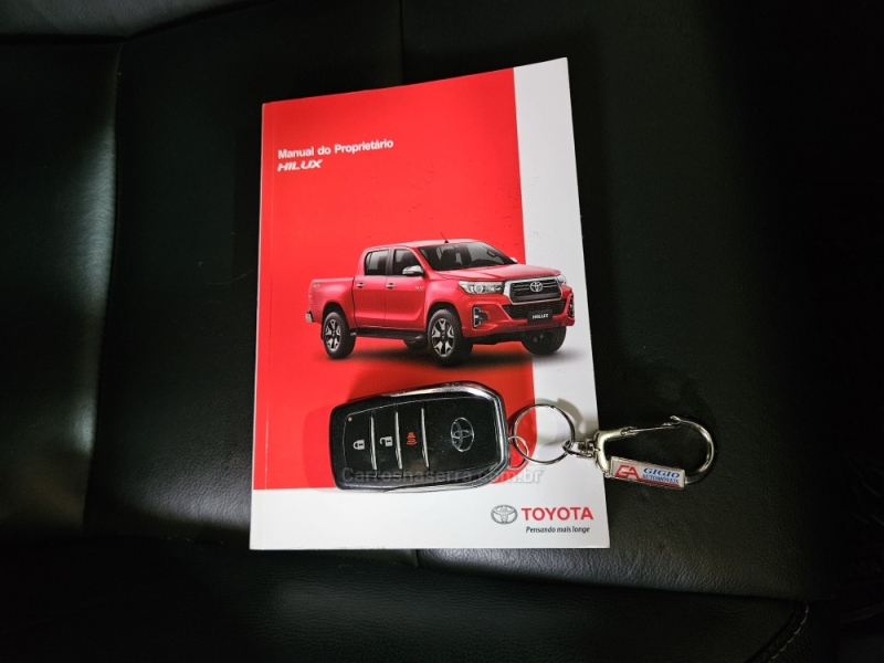 TOYOTA - HILUX - 2019/2019 - Cinza - R$ 186.000,00