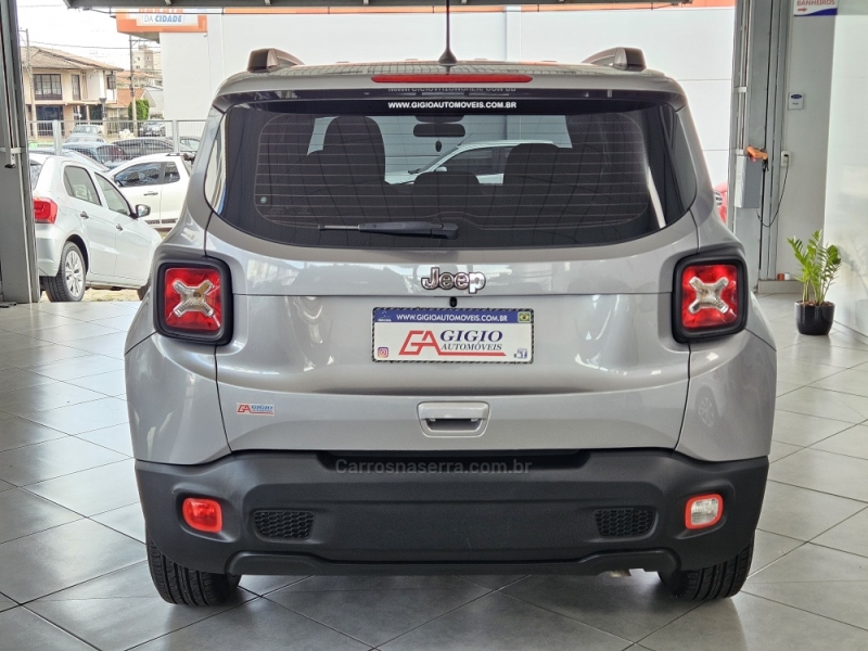 JEEP - RENEGADE - 2019/2019 - Prata - R$ 75.000,00