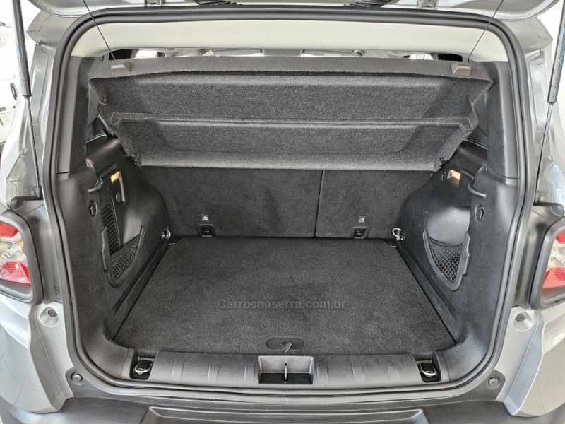 JEEP - RENEGADE - 2019/2019 - Prata - R$ 75.000,00