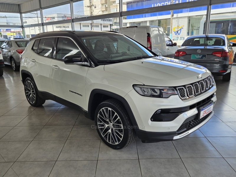 JEEP - COMPASS - 2021/2022 - Branca - R$ 143.000,00