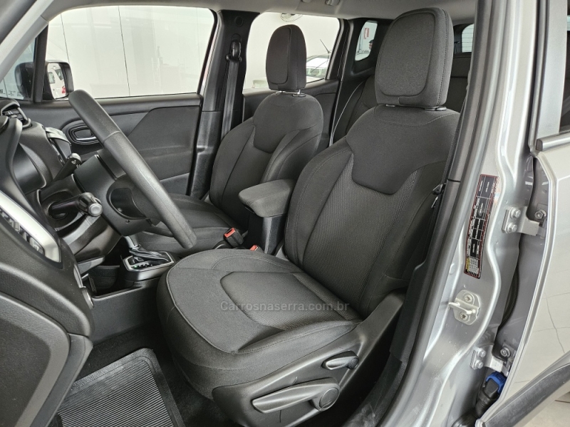 JEEP - RENEGADE - 2021/2021 - Prata - R$ 82.900,00