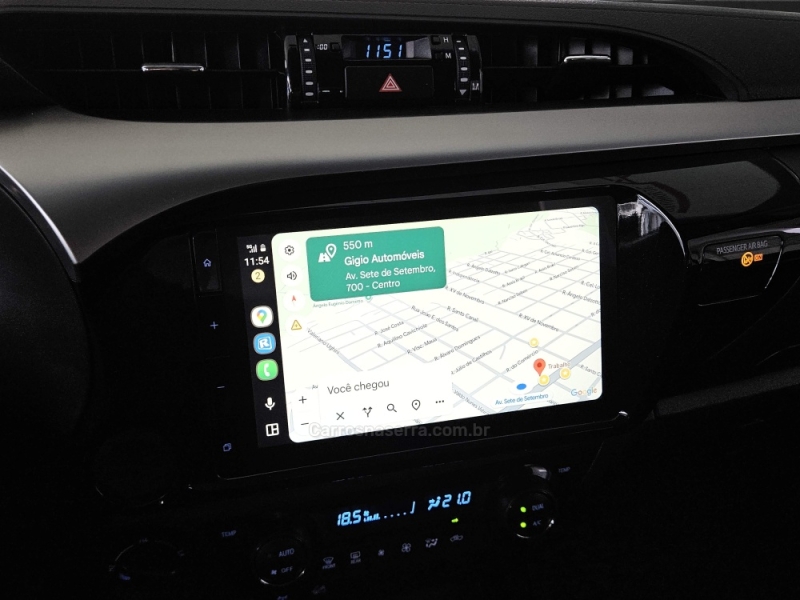 TOYOTA - HILUX - 2023/2024 - Branca - R$ 230.000,00