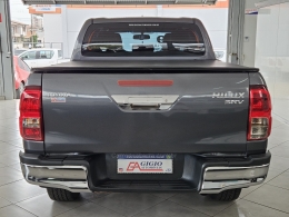 TOYOTA - HILUX - 2019/2019 - Cinza - R$ 186.000,00