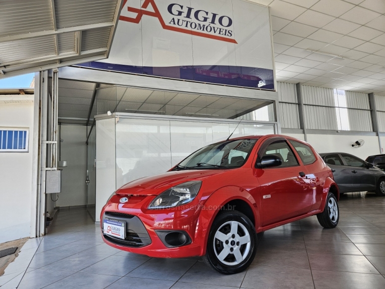 FORD - KA - 2012/2013 - Vermelha - R$ 31.000,00