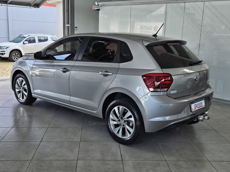VOLKSWAGEN - POLO - 2019/2020 - Prata - R$ 79.500,00